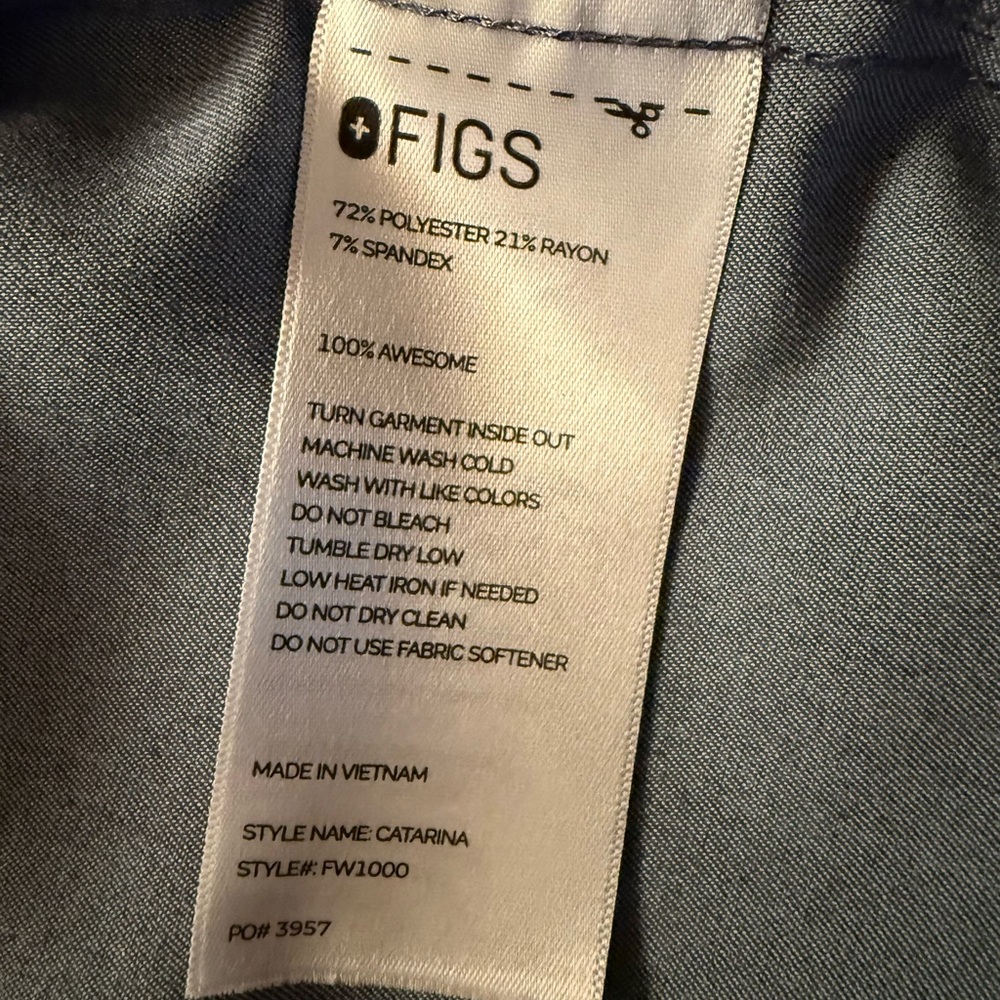 🏥🩺 FIGS Scrub Set – Graphite (Joggers + Top) – L - Picture 4 of 16